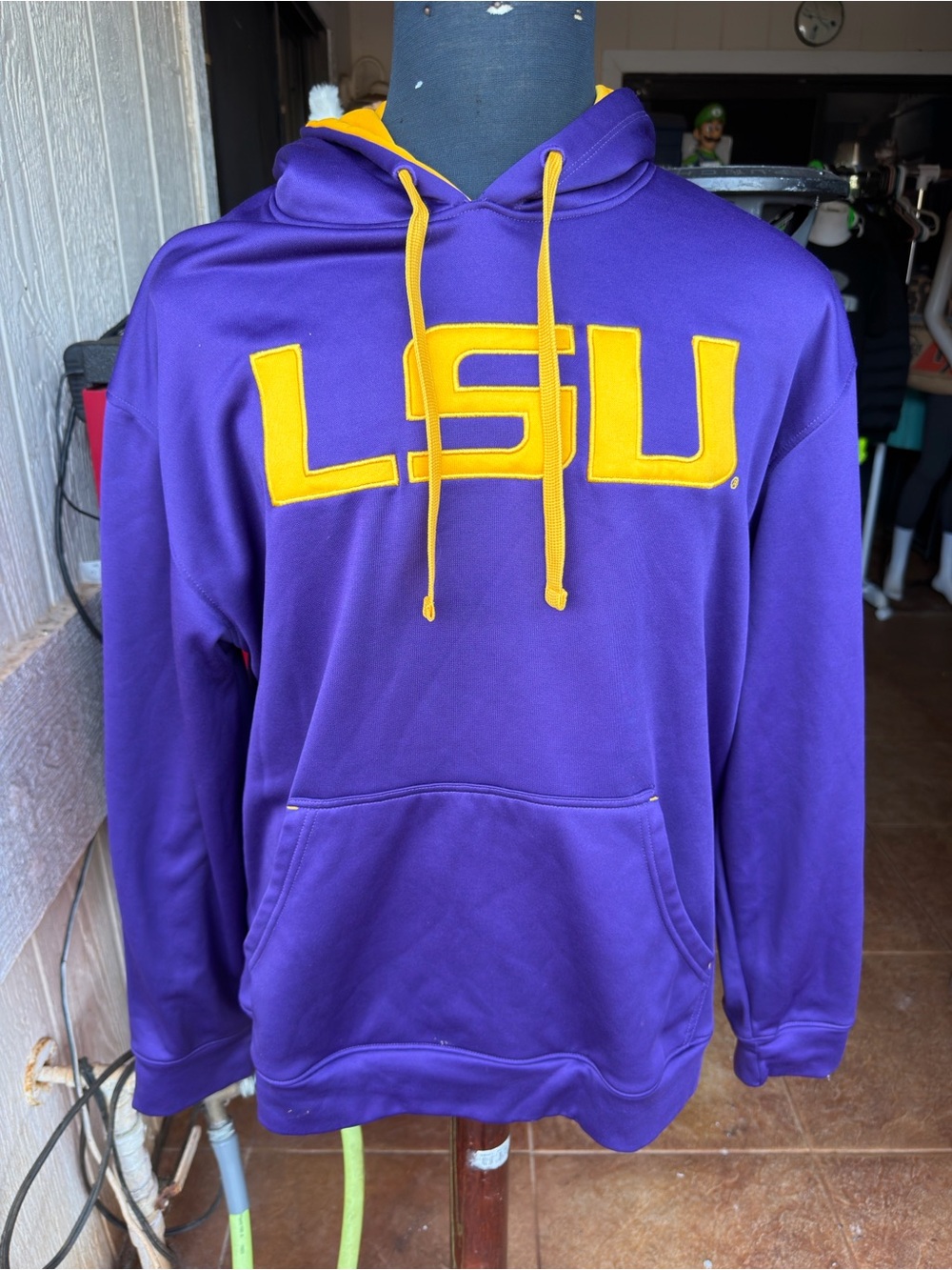 LSU TIGERS  Vintage Logo Embroidered Section 101 By Majestic Hoodie Mens L